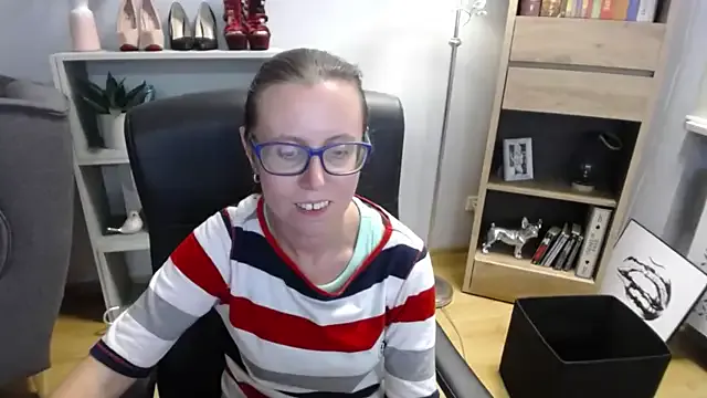 sweetxLizzy — Freechat on StripChat