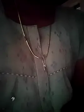 tamil_abarna69 — Boobs show