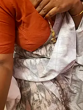 Tamil_Ammani — Boobs show