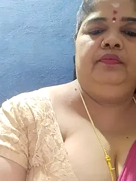 tamilthanushri — Boobs