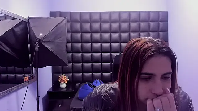 Tammy_Blackk — dance horny+NAKED+deepthroat