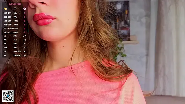 TashaCajune — Squeeze my cheeks close up 