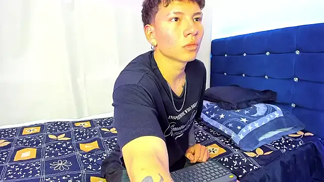 Tatiiana_n_Damiian — blowjob