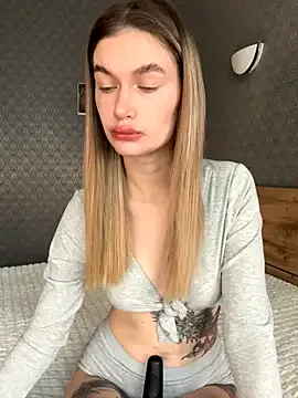 TechnooBabyy — ass oil and twerk