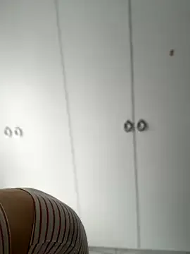 TenderLaGlamor — masturbate 3 min