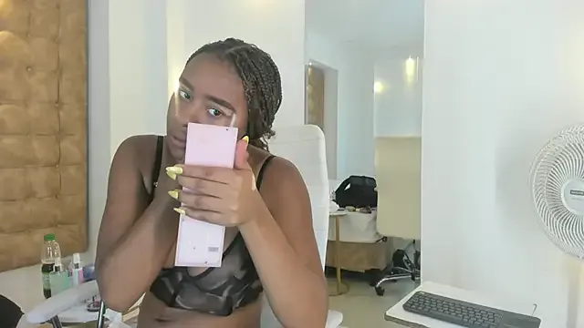ThaliaOcean — Control domi 8m - fingers pussy