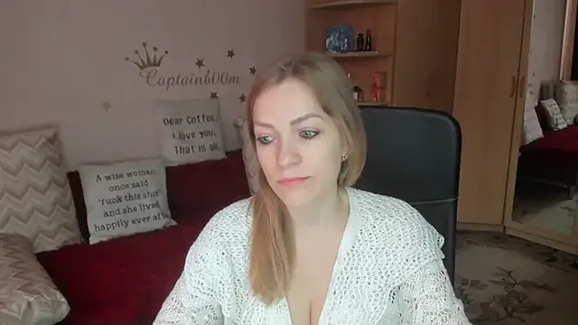 Tiffany_Bates — Freechat on StripChat
