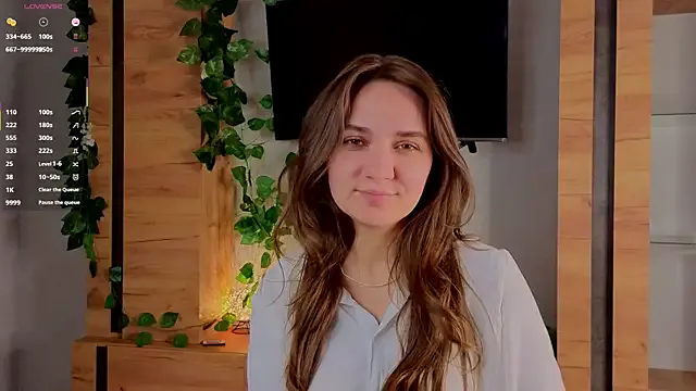 TiffanyBrooklin — Lick lips (close -up)
