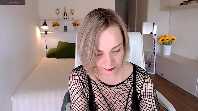Tilly_Eliot — 3 fingers pussy (last tipper win video)