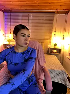 tique_ — ZOOM ASS