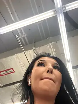 Tisha_Busty — SQUIRT ON YOUR FACE