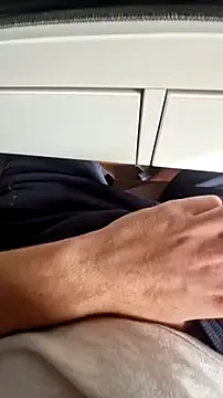 tom2rto — Je vais voir ma mre pour baiser (premi