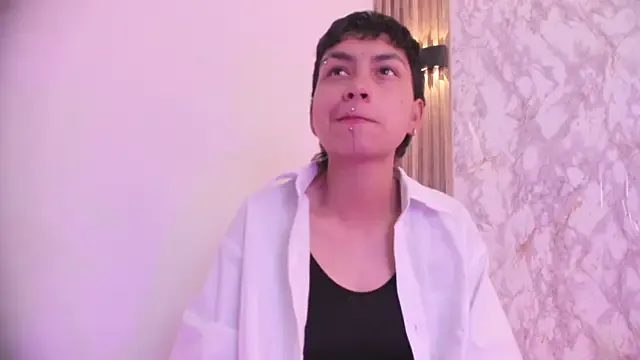 Tomie_Lee — oil body show sexy