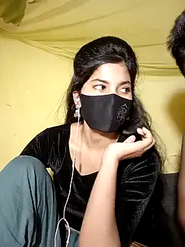 Trending_couple_1 — Sexy cute girl