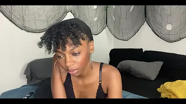 Trixie_luv1 — Sloppy blowjobs