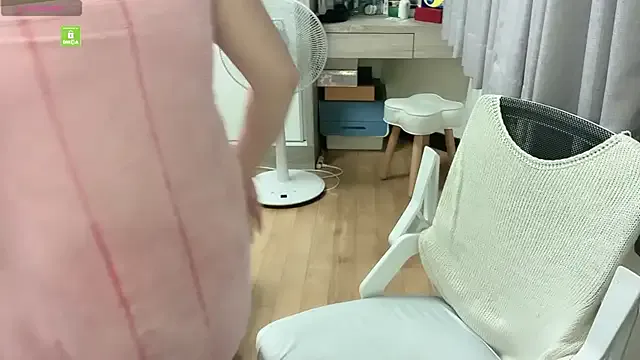 tw_yaya — Freechat on StripChat