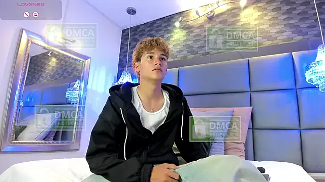 Twinkie-Alex18 — PUT A FINGER IN MY ASS!!!