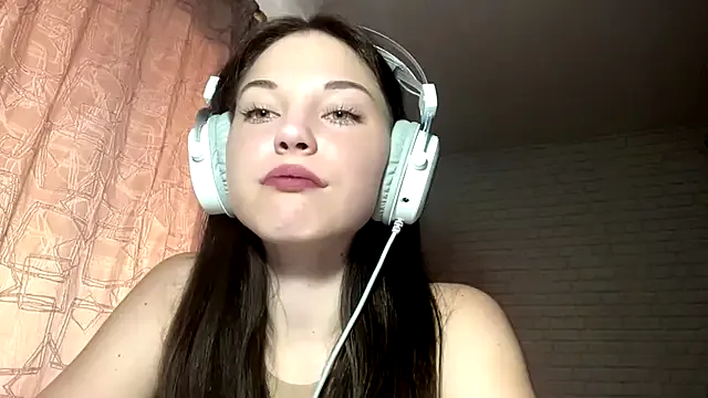 Tyrira_glow — Blow a kiss