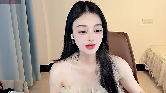 Unique-Nana — Freechat on StripChat