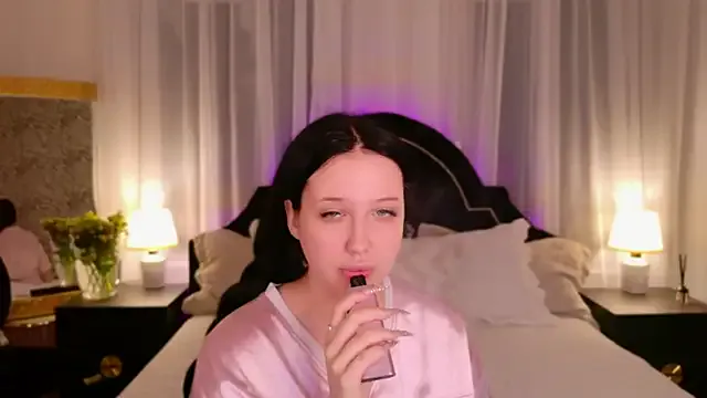 UR_MADDY — pussy fuck with dildo
