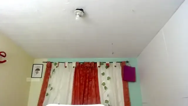 vale_miel — show pussy