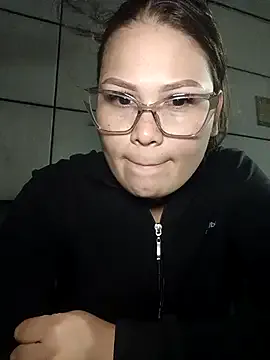 Vale_Saenzz — Show tits