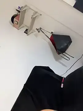 Valen_G111 — bare blowjob naked