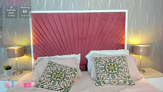 ValentiinaCruz — Spanks ass x10
