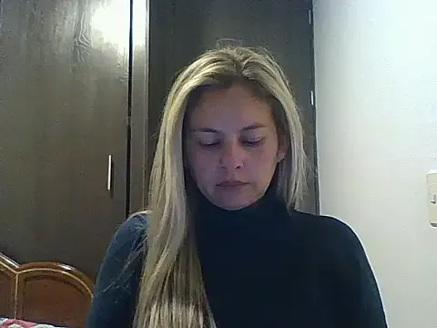 Valery__Rouse_ — on four and control x 2