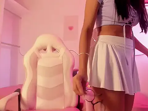 Valy_hot — Oil in the tits