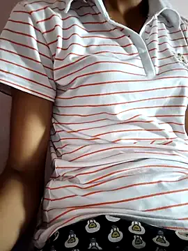 Vanee-23 — Private on StripChat