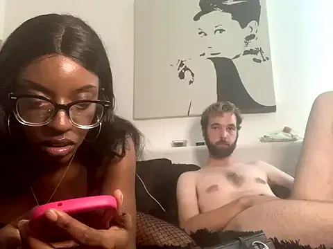 Vanessa0wnesHim — Freechat on StripChat
