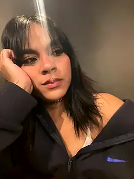 Veeronica_ — Flash Boobs In Restaurant
