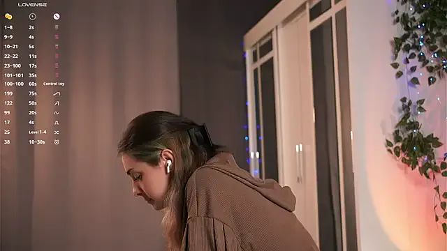 VernonKnapik — wanna look at my booty?