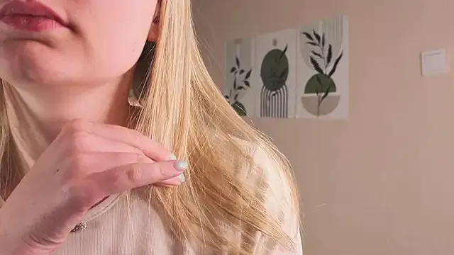 VeroCat — Make my nipples hard