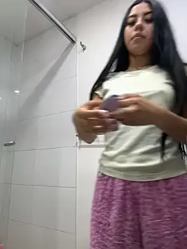 Victoria_alson — SHOWING BOOBS AND SPITTING BOOBS 