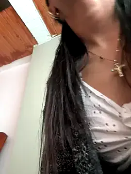 Victoria_alson — OIL IN MY TITS AND SQUEEZE NIPPLES 
