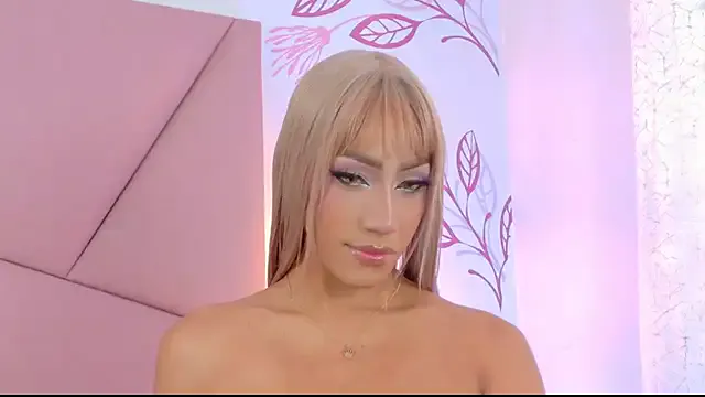 VictoriaRoss1 — BUTT SHOW: oil+ finger+ spank