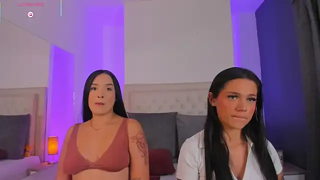 Victoriia_Coxx — Two girls, one squirt storm 