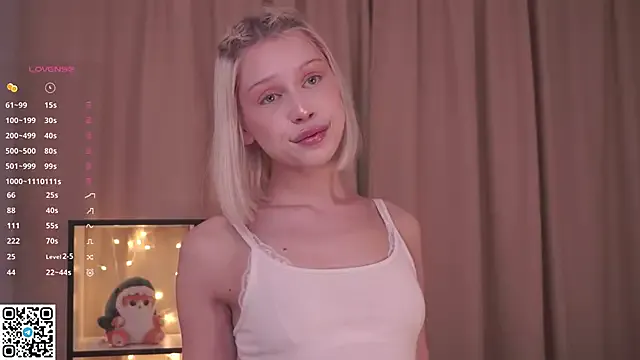 WickedWink — Lift up top and squeeze perfect boobs