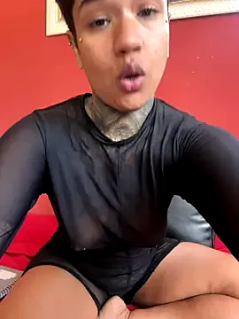 xbigpeach — Spank all body (face/tits/ass)