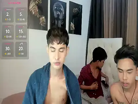 XloverXsiantwink — SUCKING AND NAKED