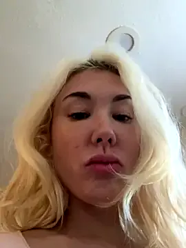 yoitsmadib — Boobs out