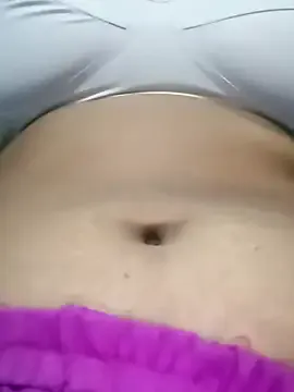 your_favourite_bhabhi — Pussy fingered with oil