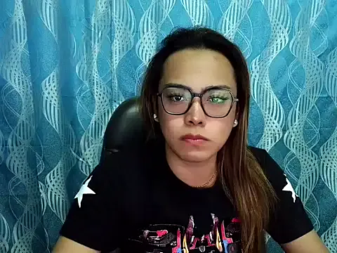 Your_PrettyGirlxxx — PLEASE OUT THE LOADED BALLS