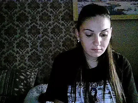 Yuliia30 — Naked show