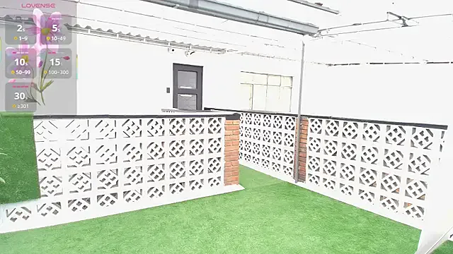 ZaraAlessandre — I fuck me in the garden of my house