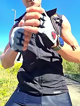 Zeefy — Risky public cum