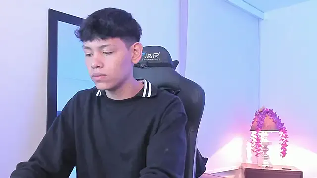 zeus_blaze — show cum
