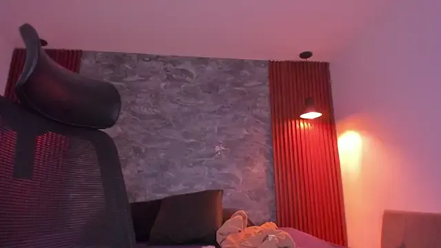 zoe_evans5 — Finger in ass or pussy